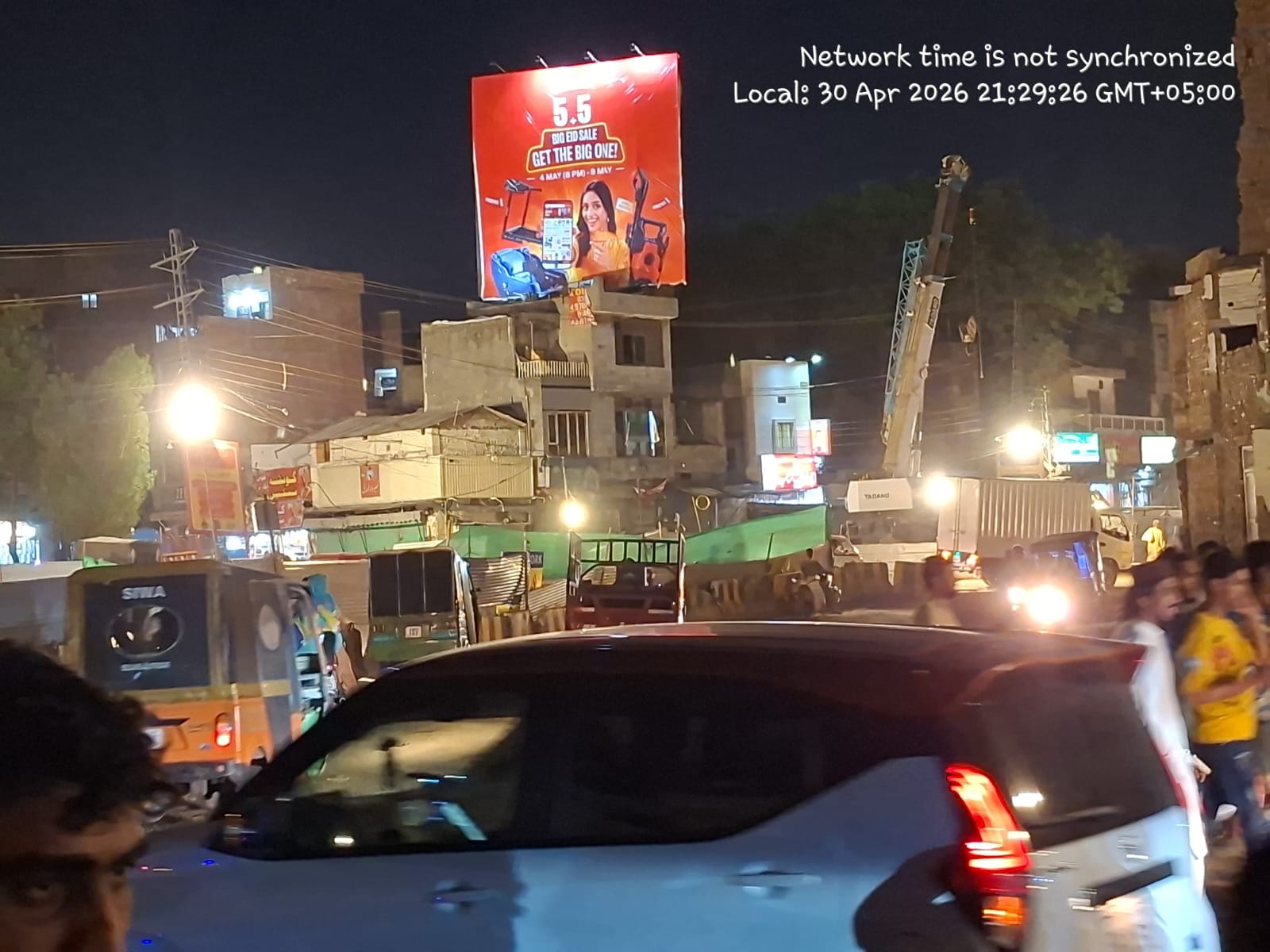 AD Valley road-side flex streamer